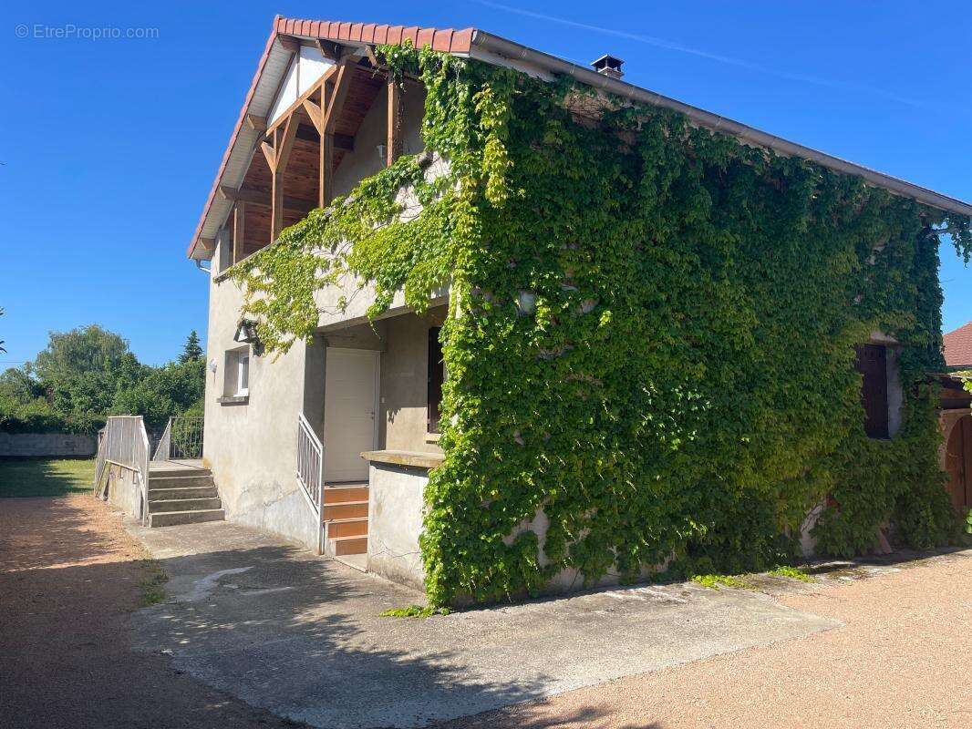 Maison à TIGNIEU-JAMEYZIEU