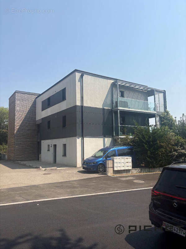 Appartement Divonne Les Bains 3 pièce(s) 75 m2 - photo 4