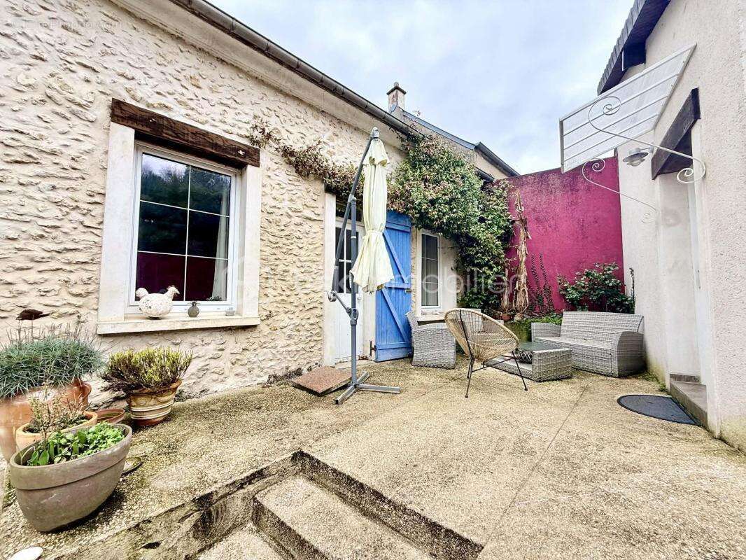 Maison à AMBLAINVILLE