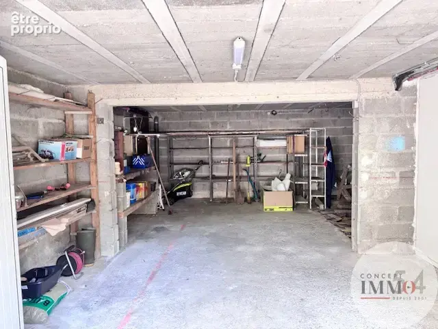 Le calme, un jardin sans vis-à-vis et un beau potentiel : cette maison n'attend plus que vous ! - photo 10