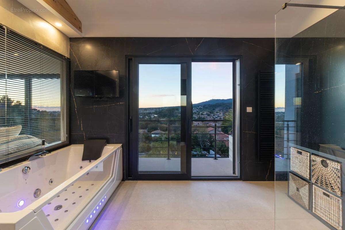 Maison à PLAN-DE-CUQUES