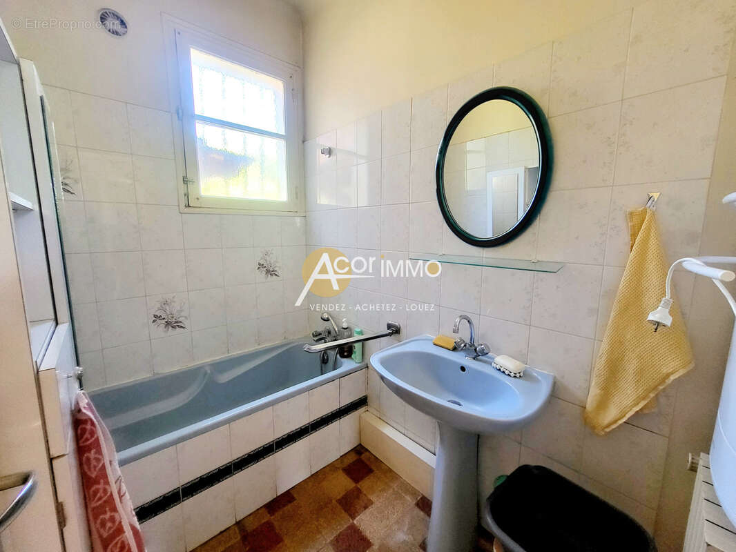 Six fours les plages - maison plain-pied 4 chambres-93 m2 avec garage terrain de 685 m2 piscinable- quartier - photo 7