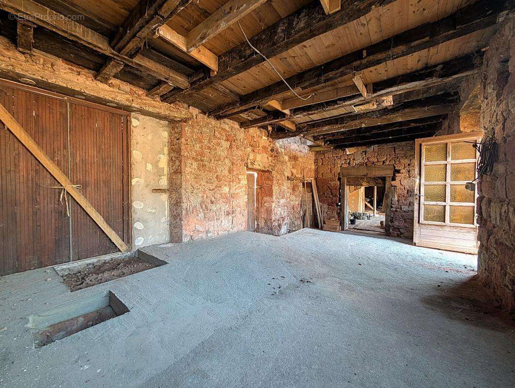 Maison à VILLECOMTAL