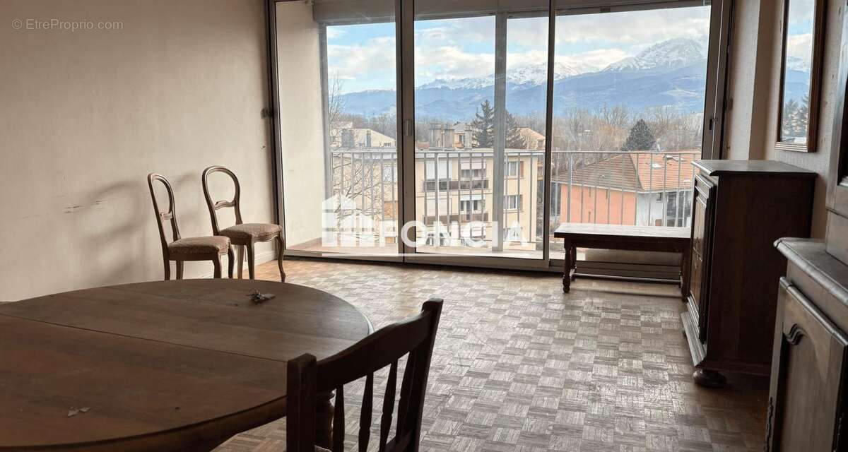 Appartement à LA TRONCHE