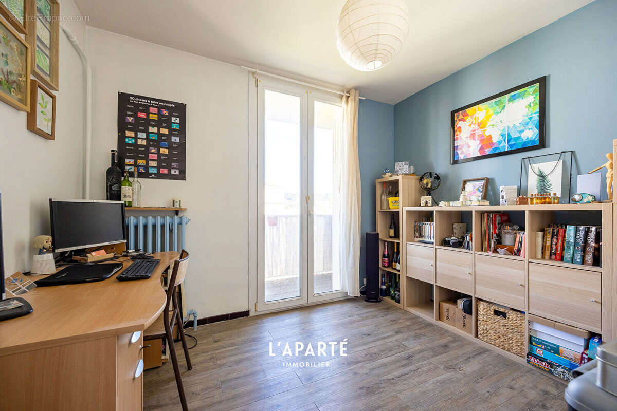 Appartement à MARSEILLE-11E