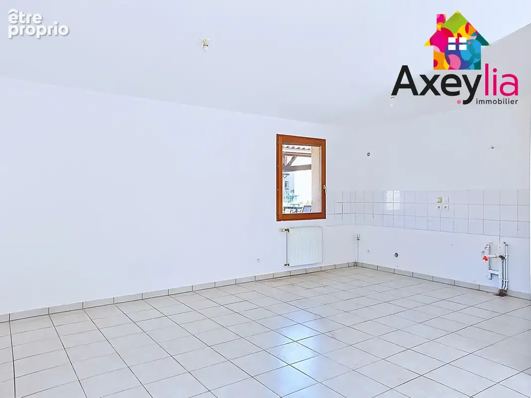 À vendre - charlieu - maison plain-pied 3 chambres avec terrain - photo 12