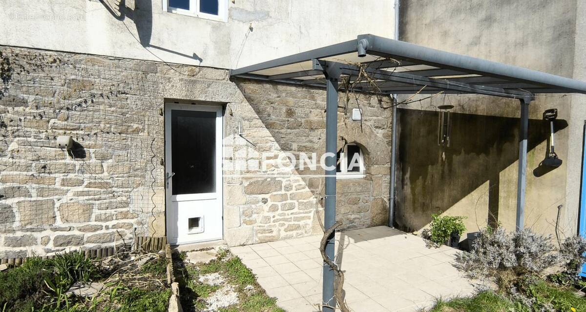 Maison à GUERLESQUIN