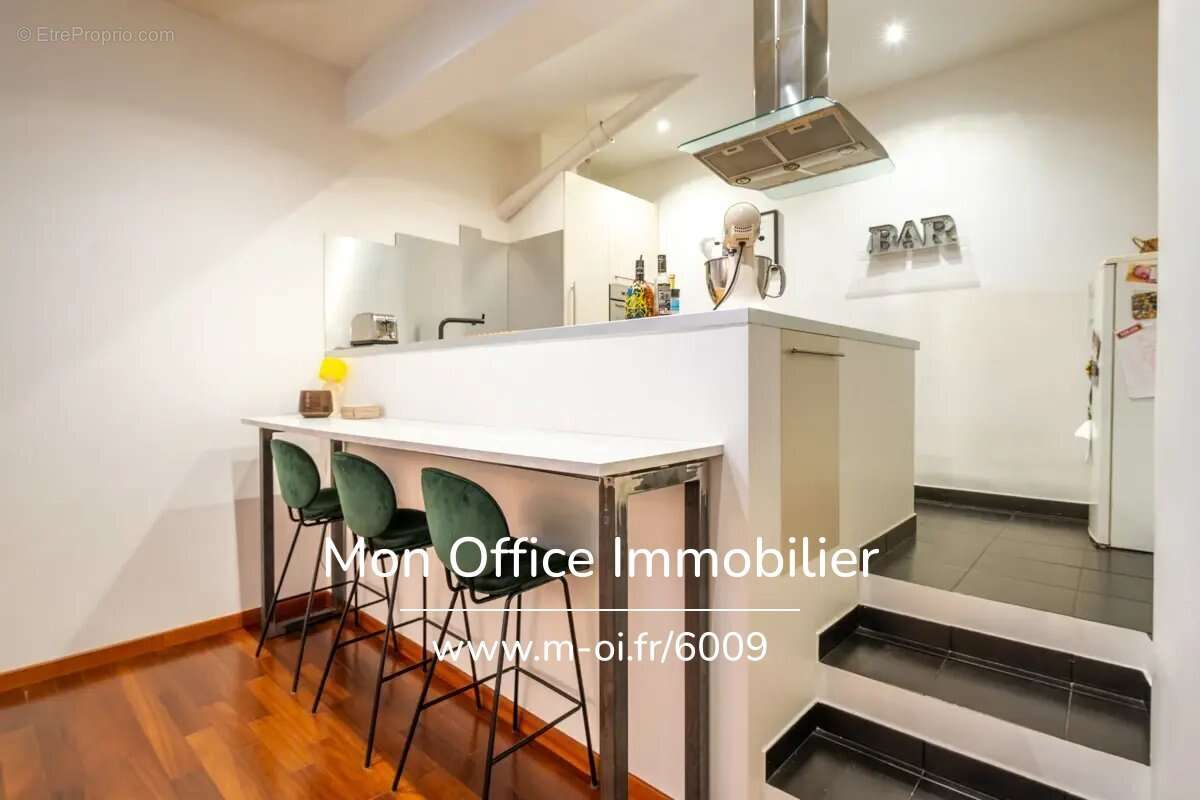 Appartement à MARSEILLE-7E