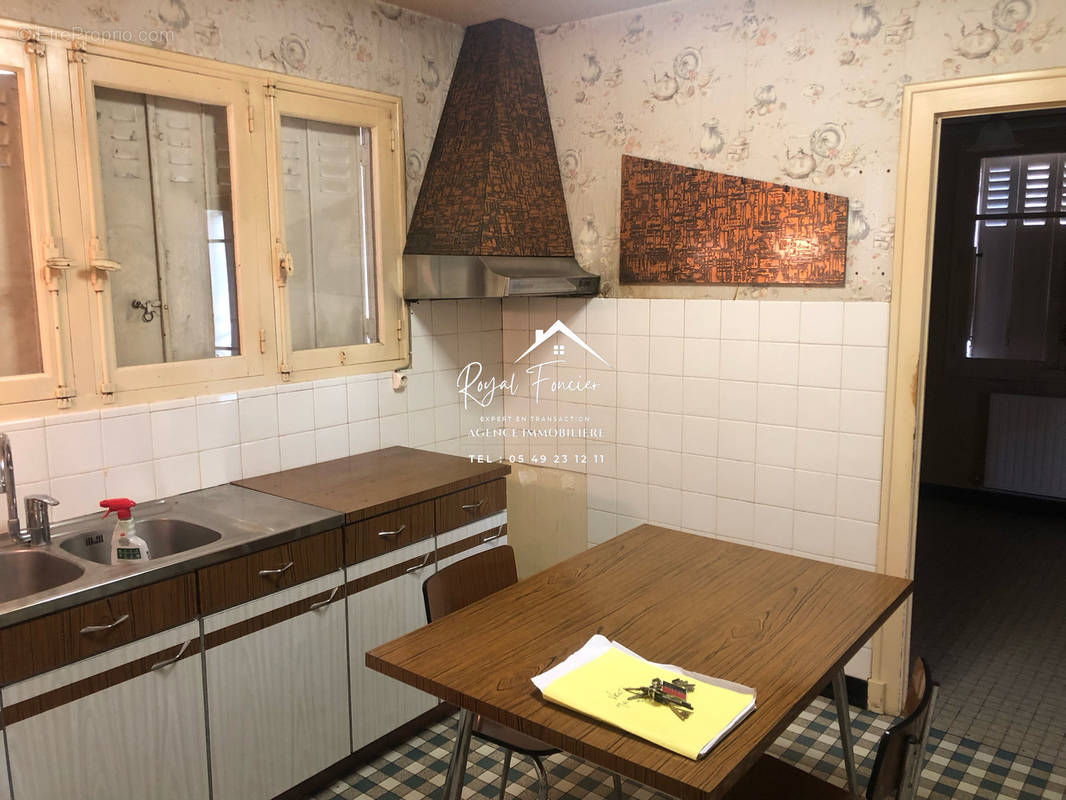 Cuisine - Maison à SAINTE-MAURE-DE-TOURAINE