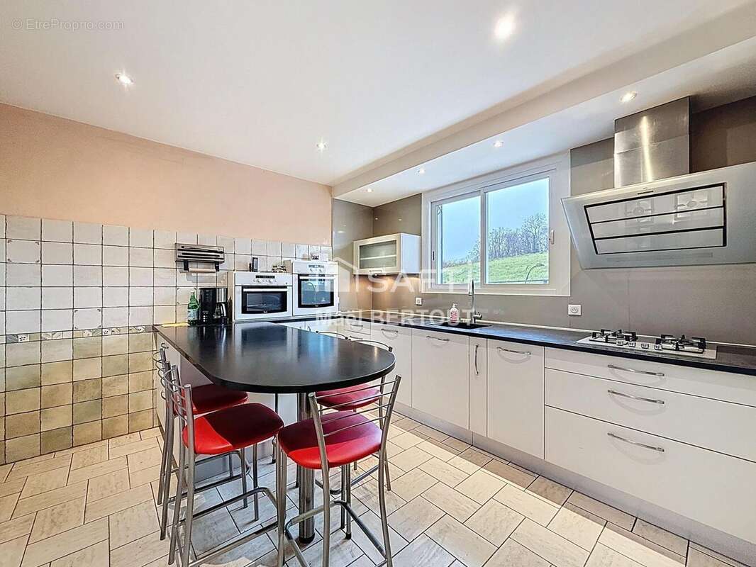 Photo 4 - Maison à SAINT-GENIX-SUR-GUIERS