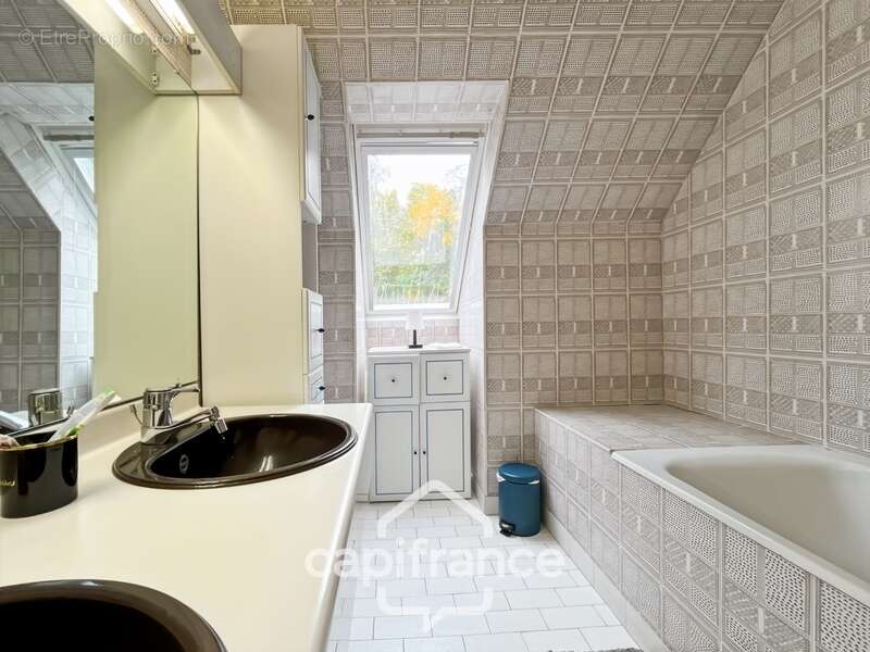 Maison à VILLECRESNES