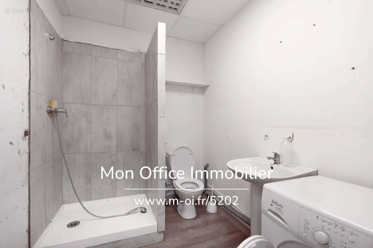 Référence : 6566-NAM. - Local Professionnel Z.A Les Milles - photo 10