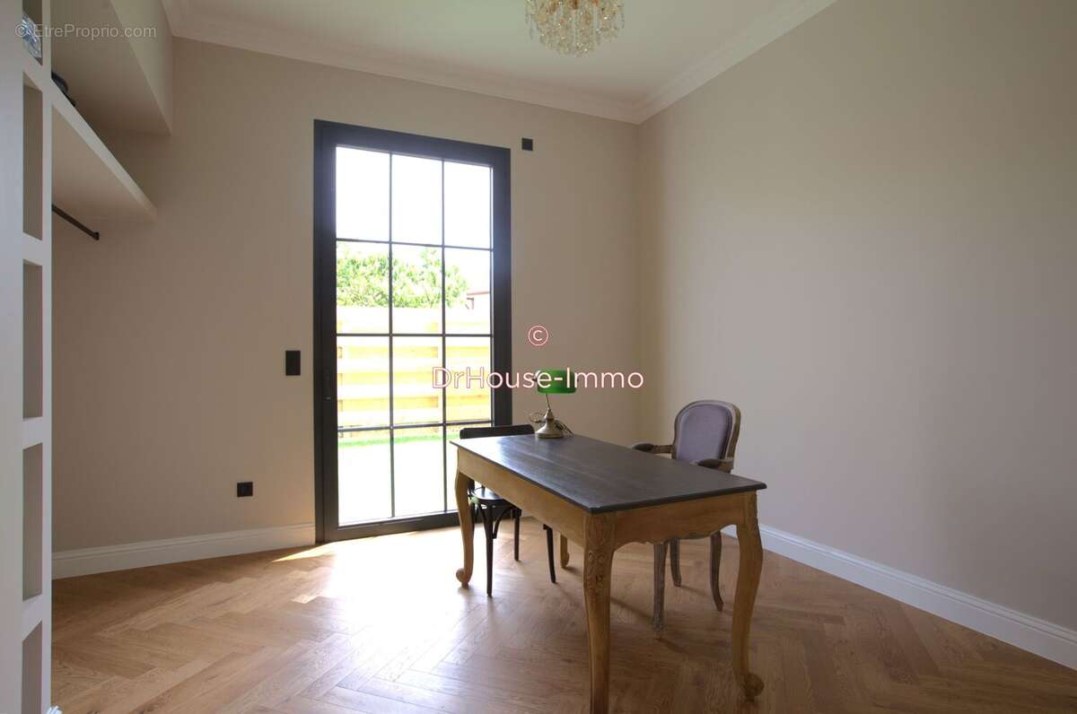 Maison à SAINT-SULPICE-ET-CAMEYRAC