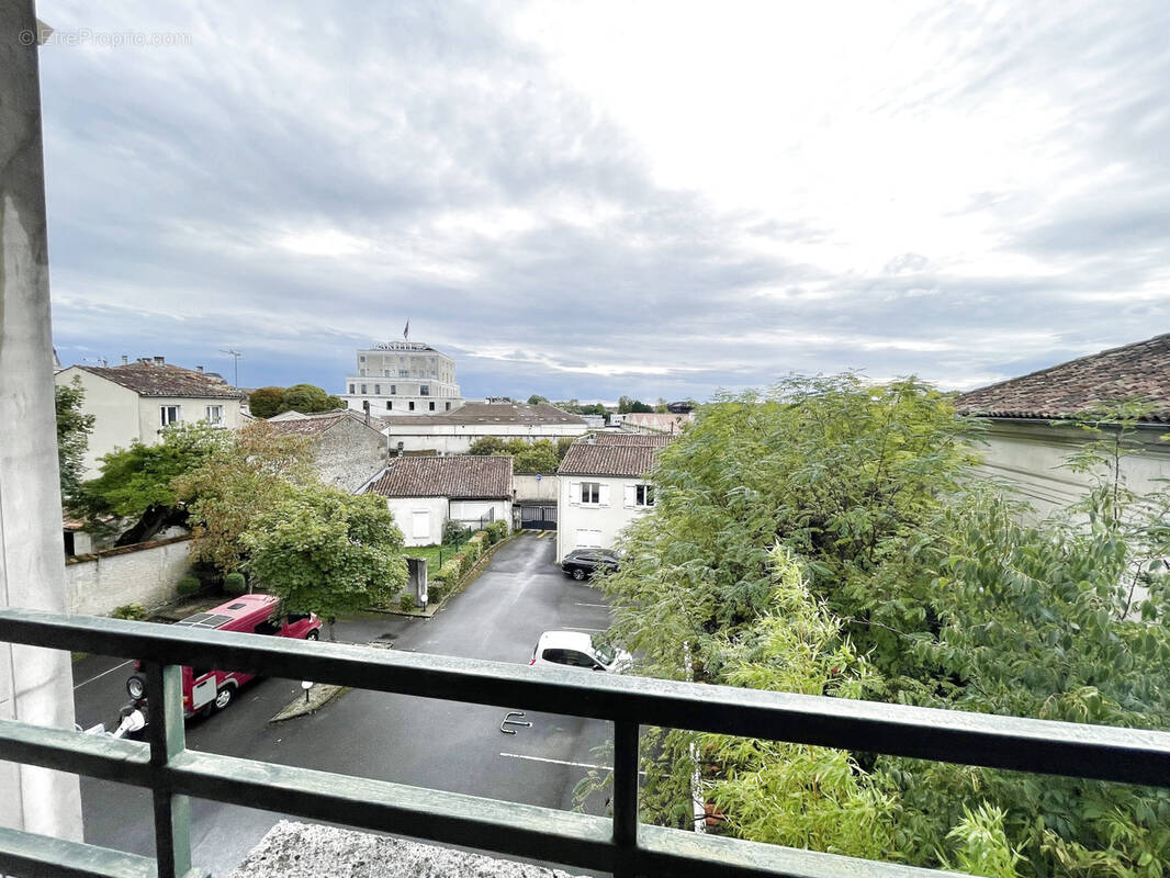 Appartement à COGNAC