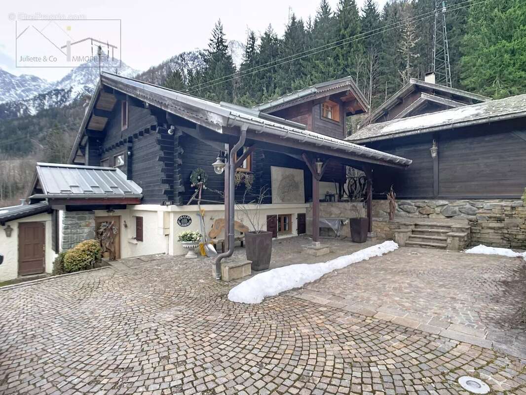 Maison à LES HOUCHES