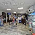 Commerce à LES ECHELLES