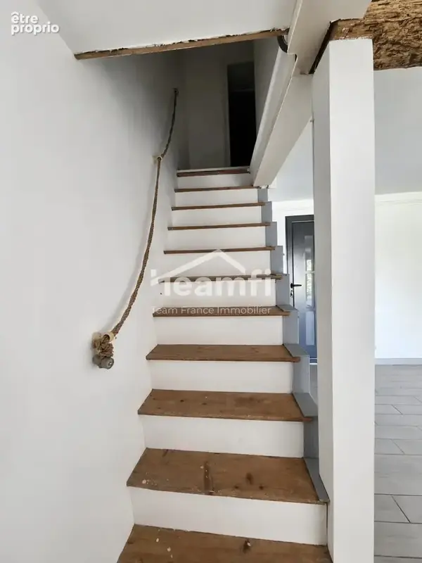 Maison 76 m² à Thiers  - photo 7