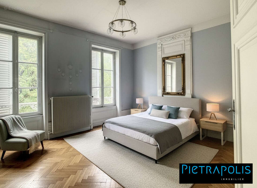 Appartement à SAINT-GEORGES-DE-RENEINS