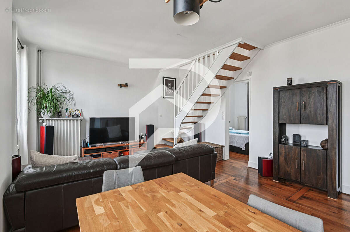 Appartement à COLOMBES