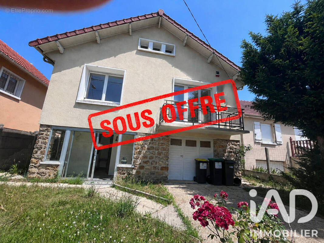 Photo 1 - Maison à SAINTE-GENEVIEVE-DES-BOIS
