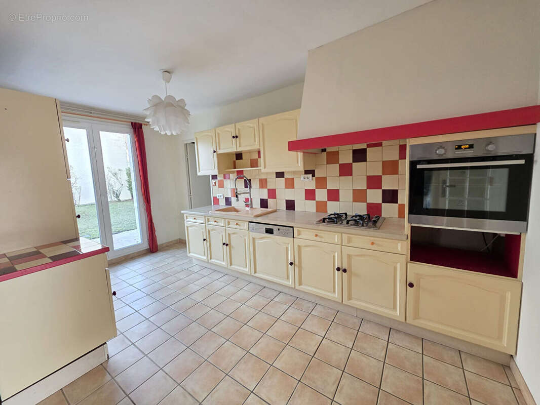 Maison à BERNES-SUR-OISE