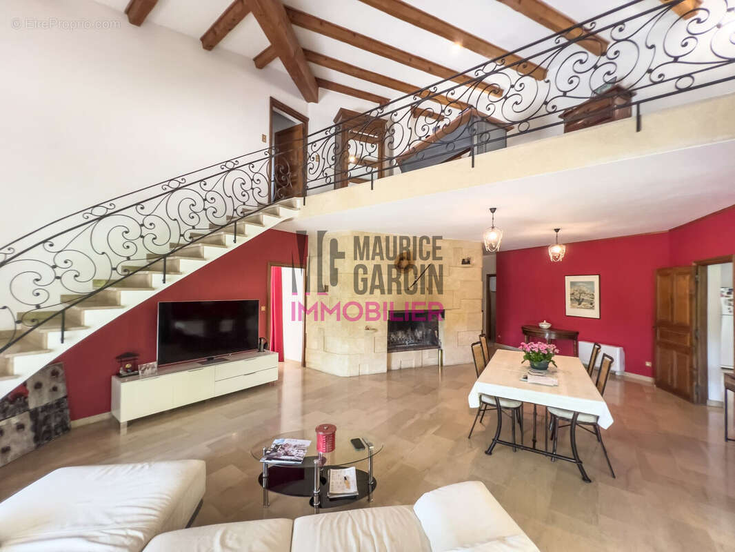 Maison à SARRIANS