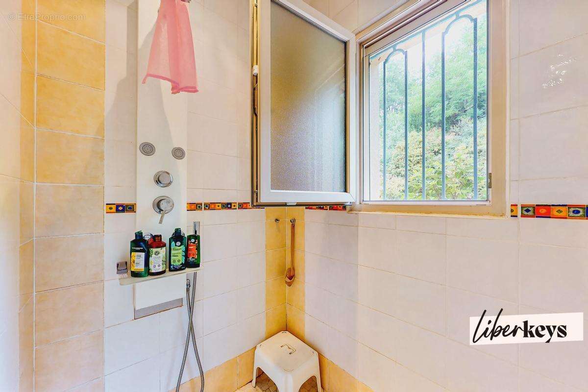 Villa de plain pied T6 - Vue panoramique - Terrain paysager et verger - photo 8