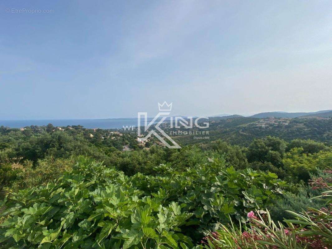 Maison à LES ISSAMBRES