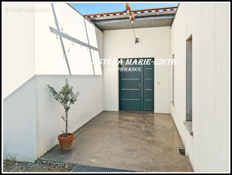 Maison à MIRANDE