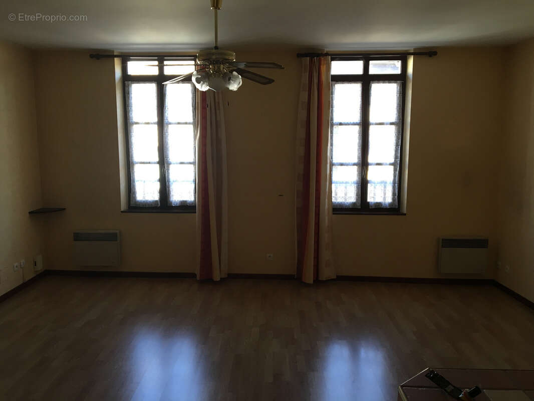 Centre ville de Marmande  maison 2 chambres, bureau et garage - photo 4