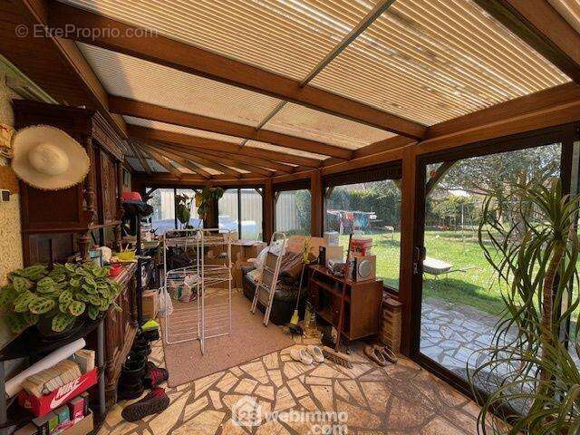 Maison à PONTOISE-LES-NOYON