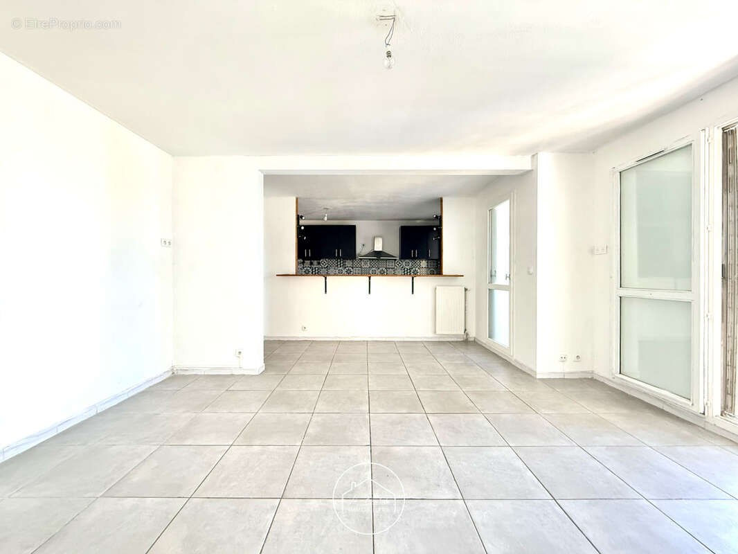 Appartement à MARSEILLE-11E