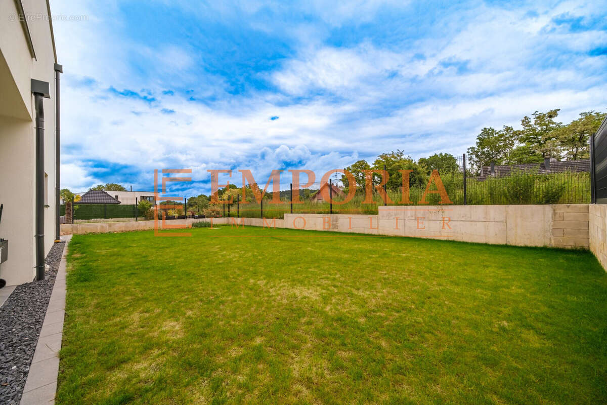 Maison à FROENINGEN