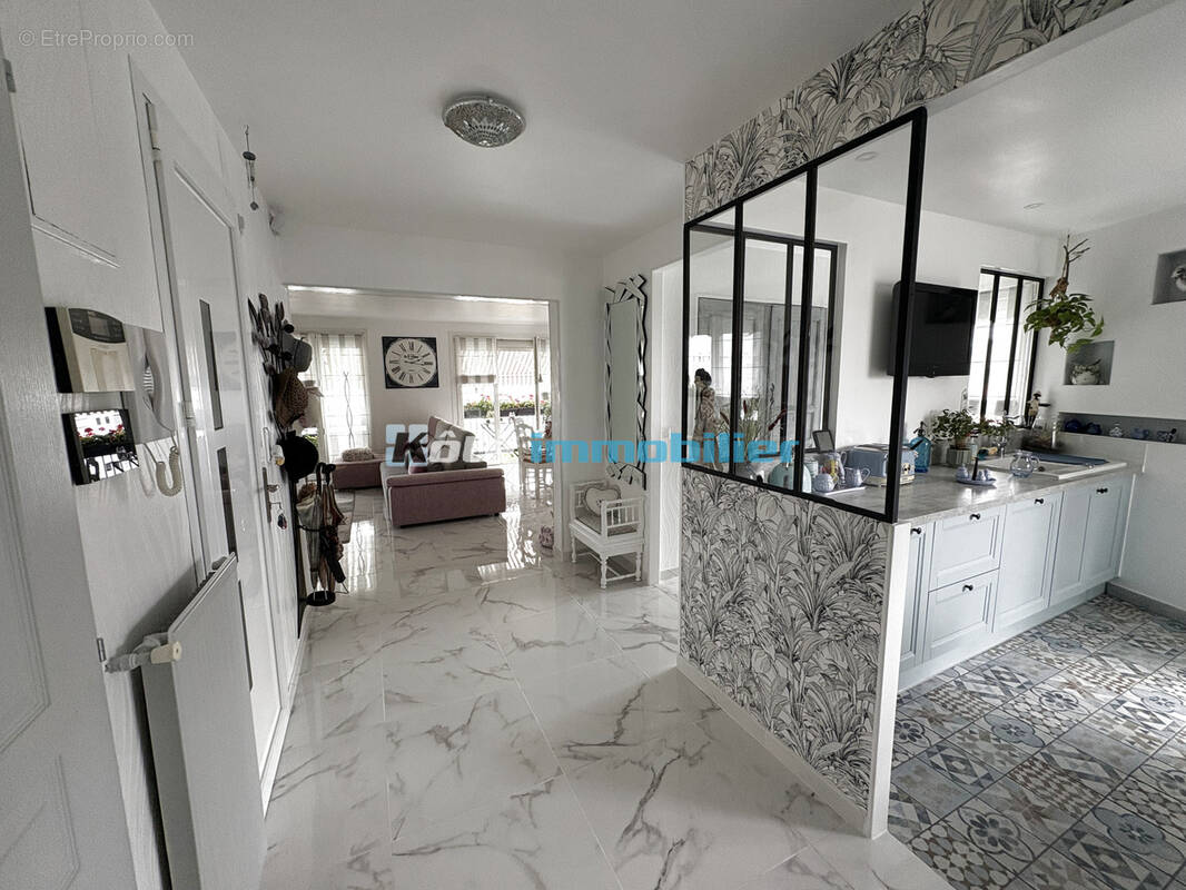 Tarbes centre t4 de 125.33 m2 entierement renove avec balcon filant - photo 6