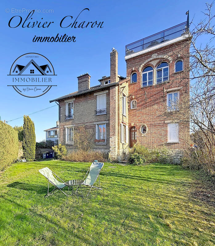 Appartement à MAREIL-MARLY