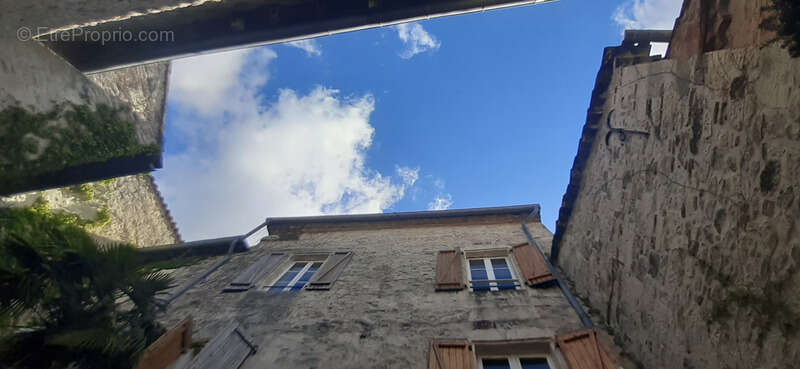 Maison à MONTPEZAT-DE-QUERCY