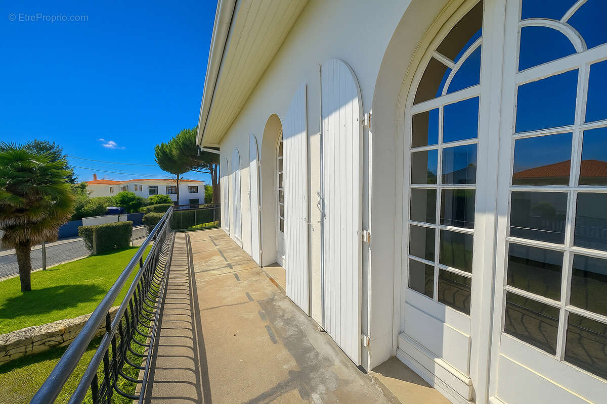 Maison à VAUX-SUR-MER