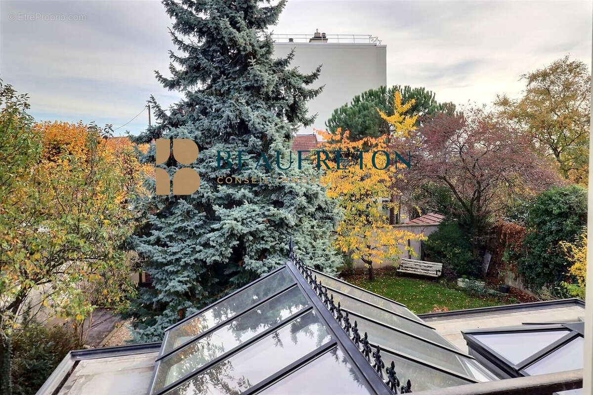 Maison à SAINT-MAUR-DES-FOSSES