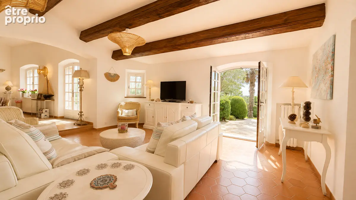 Villa de 256m2 avec 6 chambres piscine pool house  dans un domaine privé à puget sur argens - photo 3