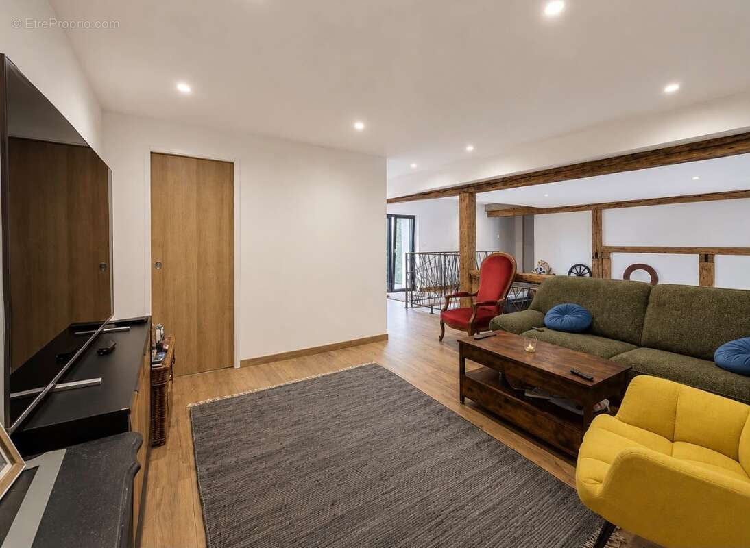Maison 280 m² à Roye  - photo 6