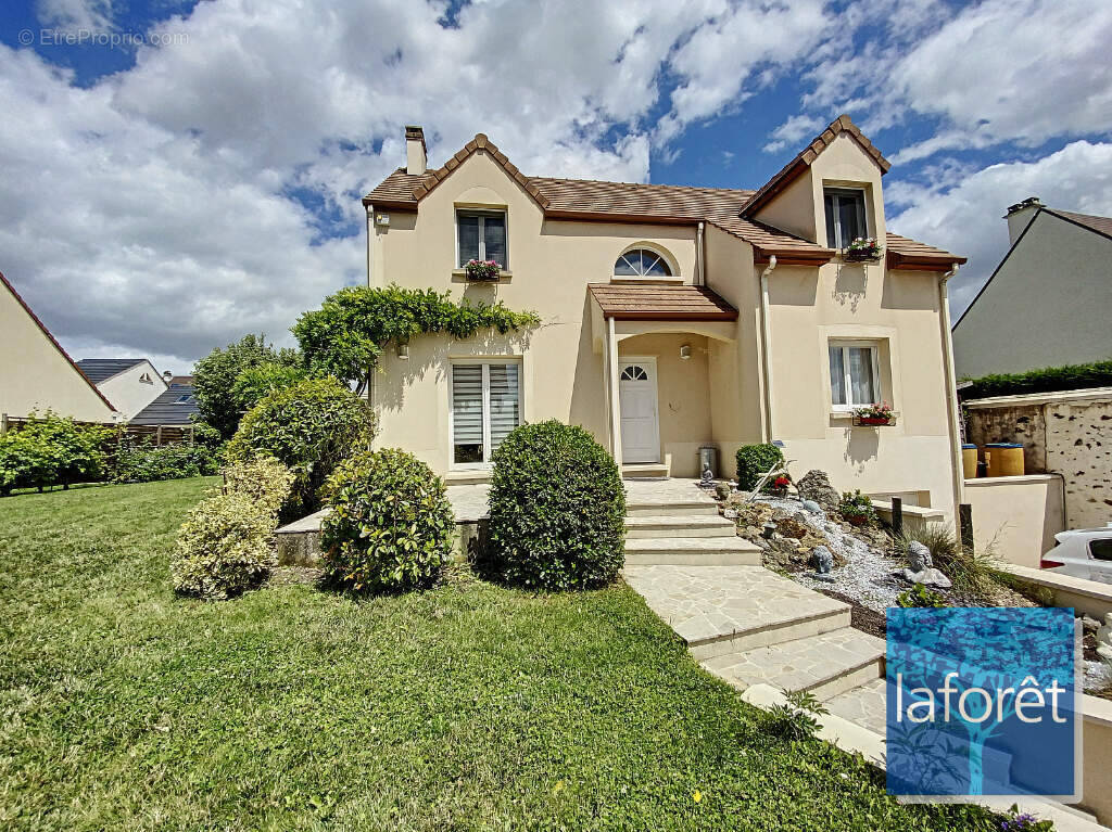 Maison à LEUVILLE-SUR-ORGE