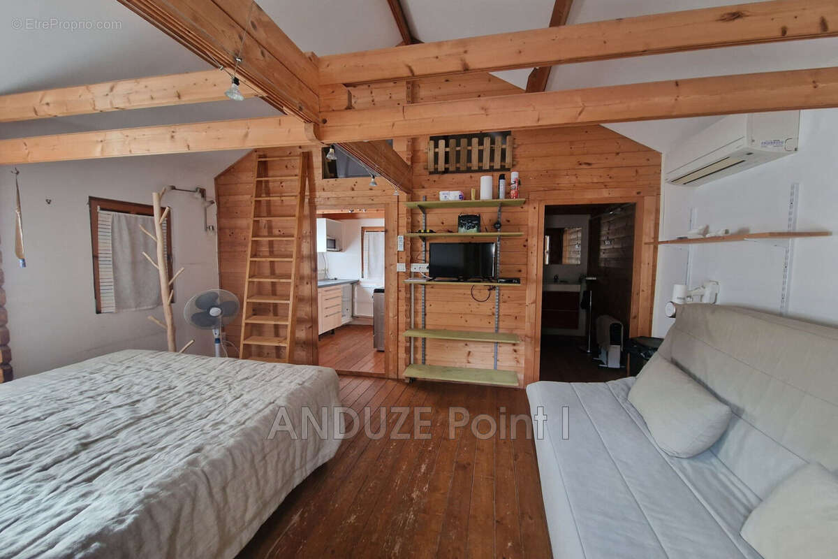 Maison à SAINT-PAUL-LA-COSTE