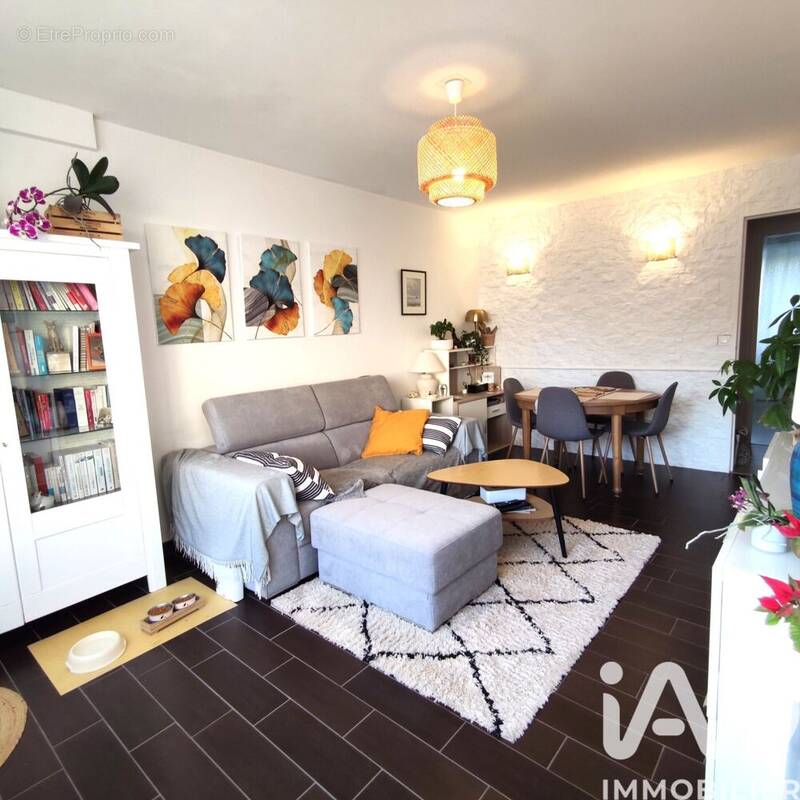 Photo 1 - Appartement à HEROUVILLE-SAINT-CLAIR