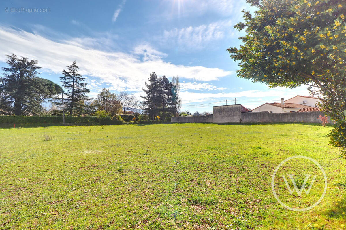 Terrain à MONTMEYRAN