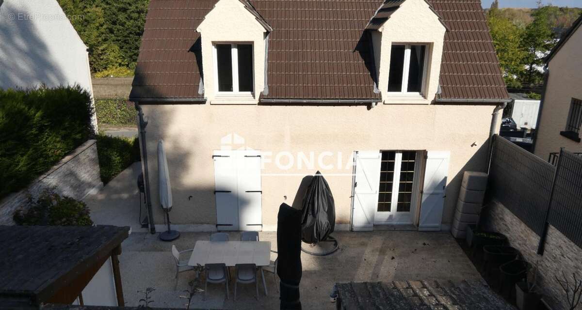 Maison à MERY-SUR-OISE