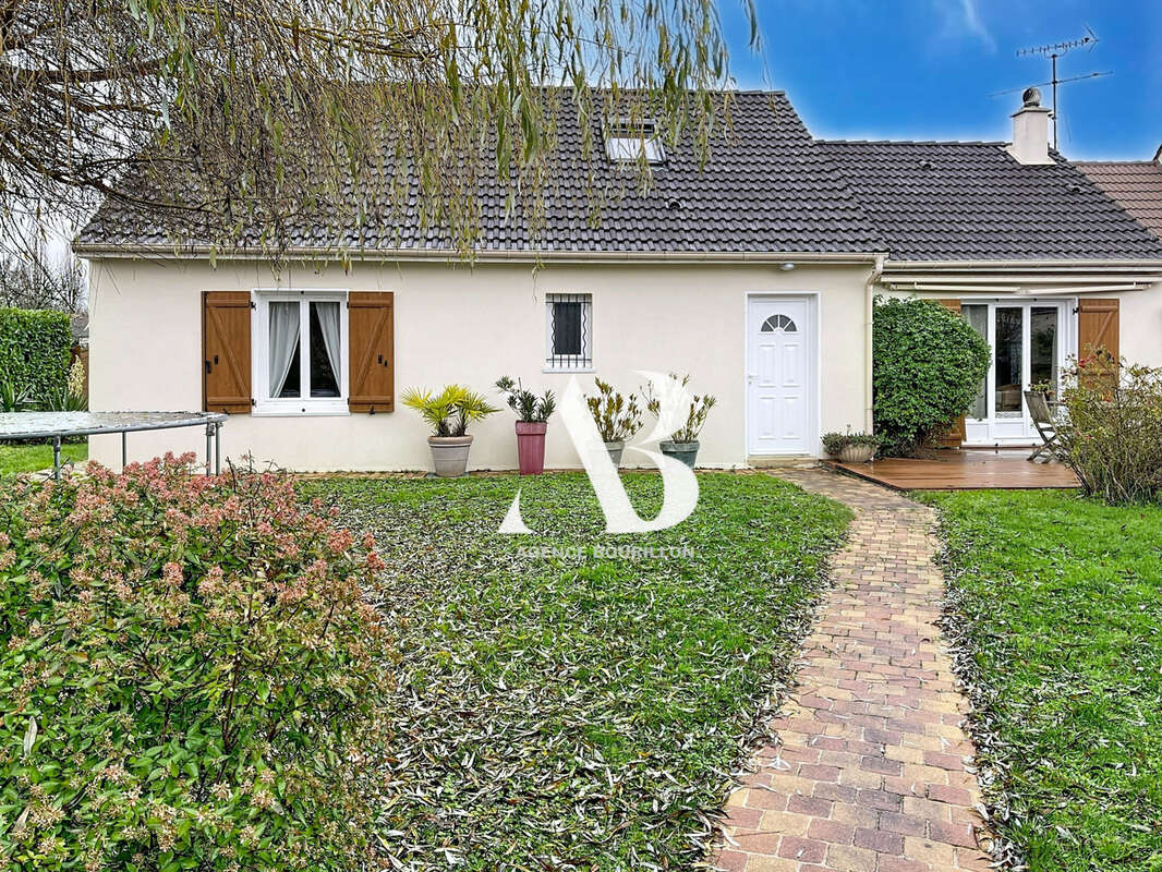 Maison à LA CHAPELLE-RABLAIS