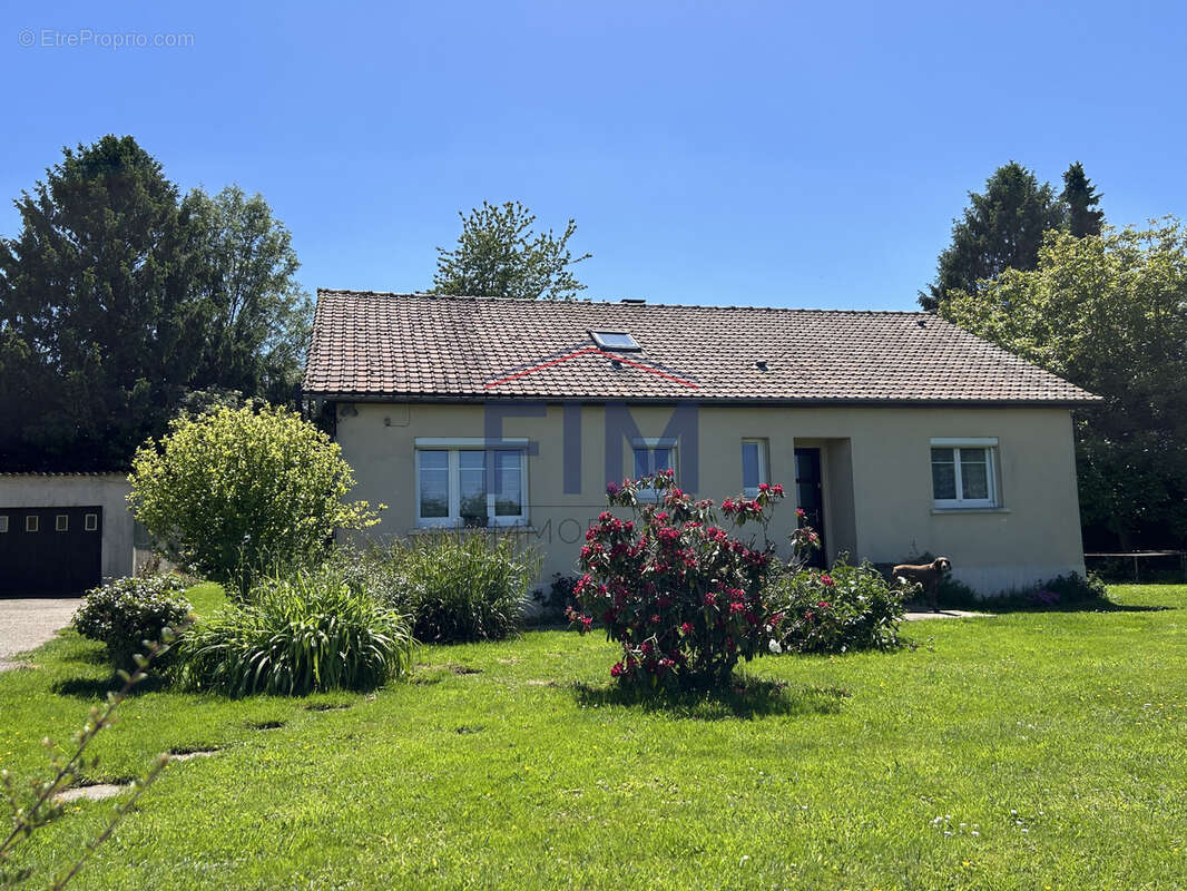 Maison à SAINT-SAENS