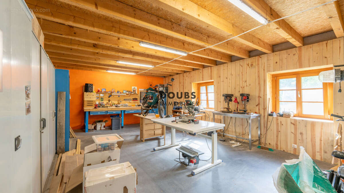 Maison à PIERREFONTAINE-LES-VARANS