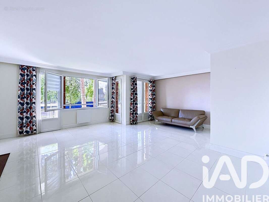Photo 6 - Appartement à SURESNES
