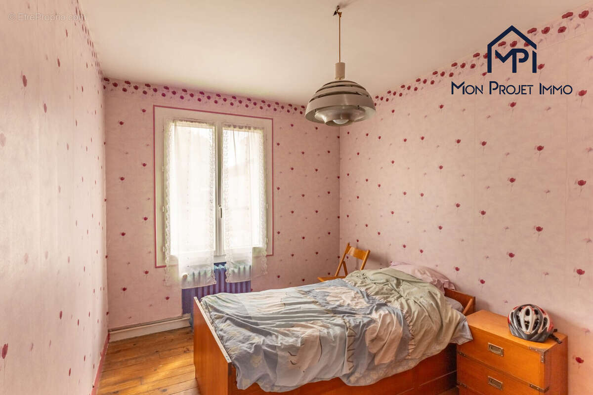 Maison 125 m² à Laval  - photo 5